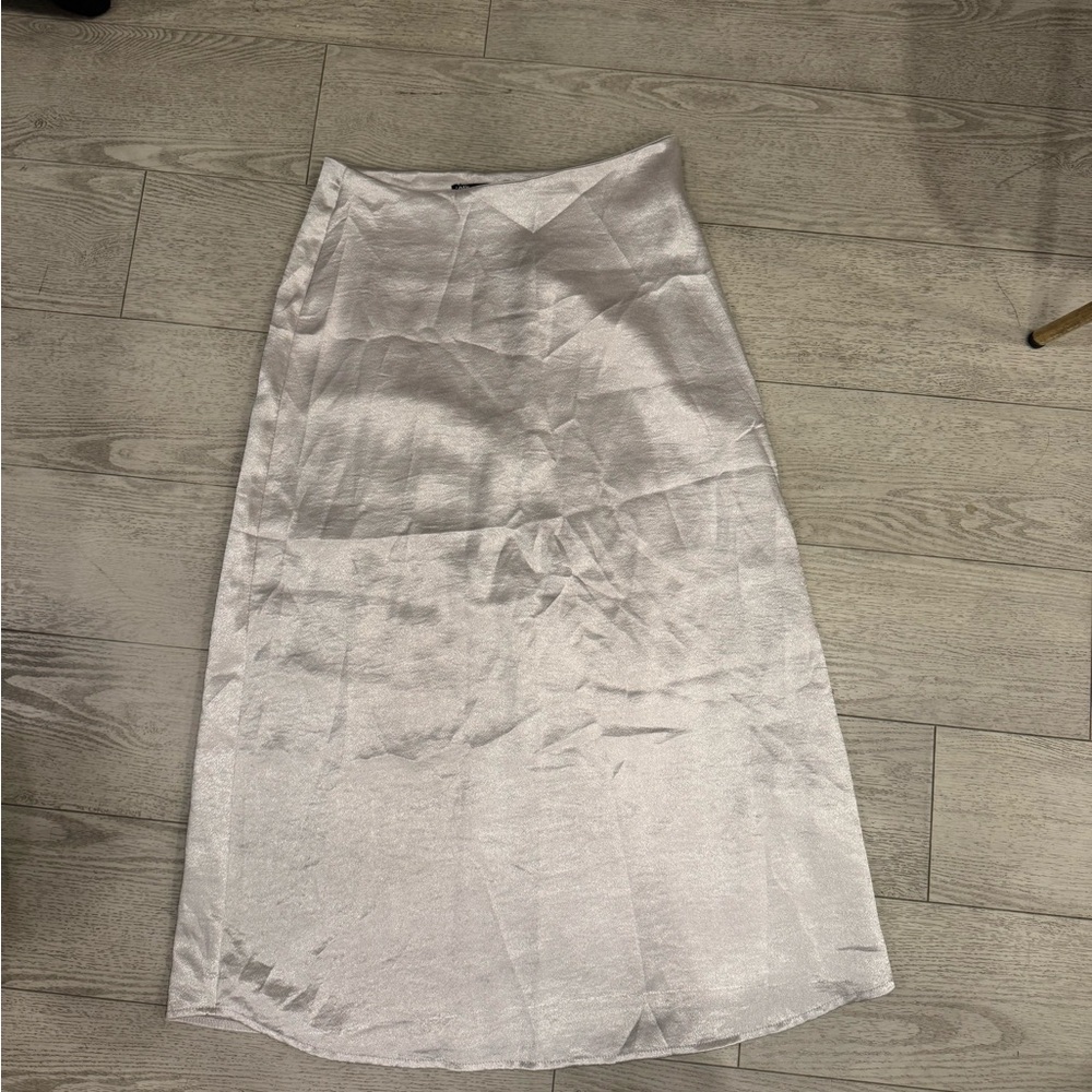 Elegant Silver Women's Skirt